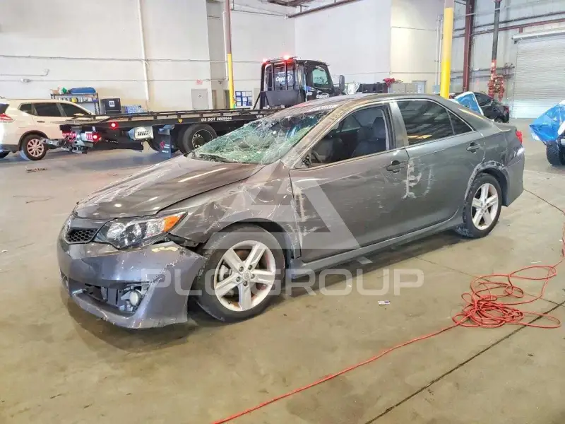 2012 Toyota CAMRY фото