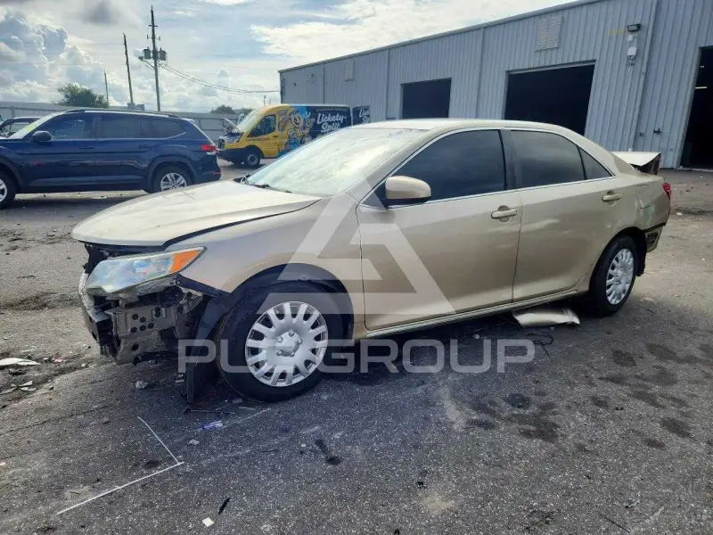 2012 Toyota CAMRY фото