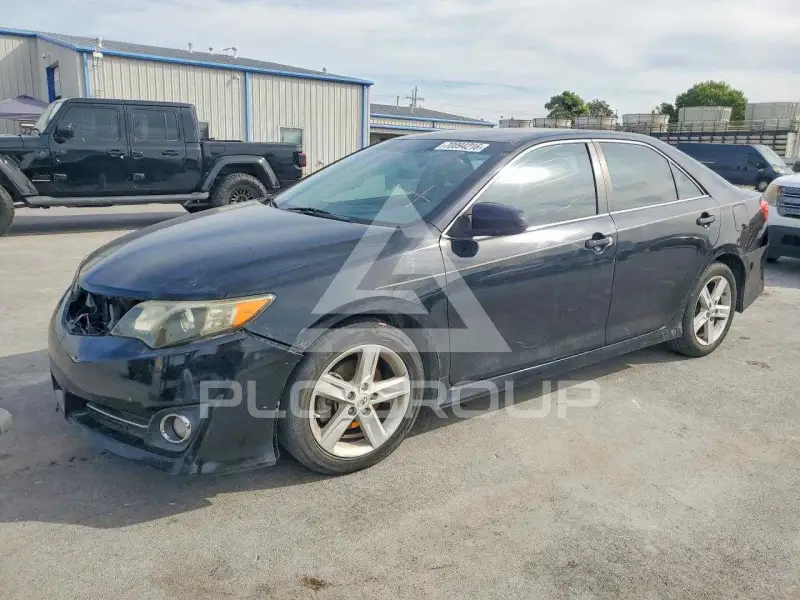 2012 Toyota CAMRY photo