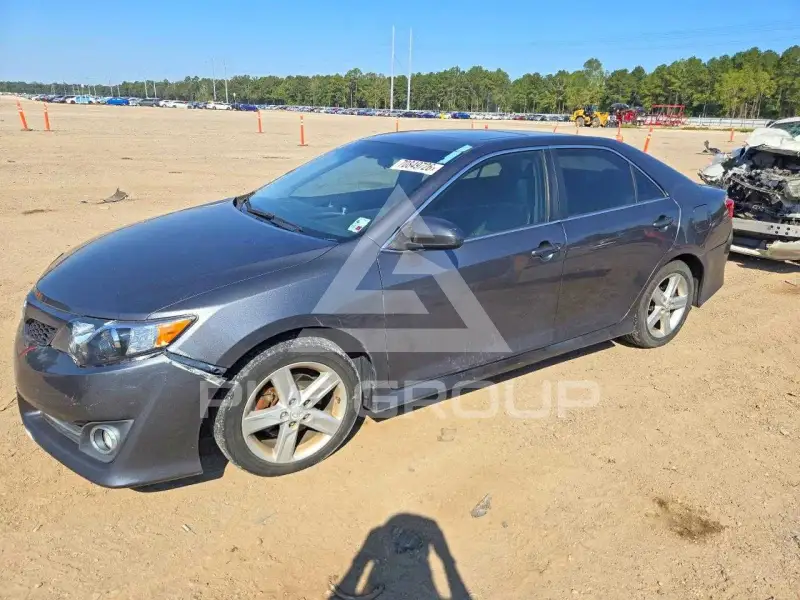 2012 Toyota CAMRY фото