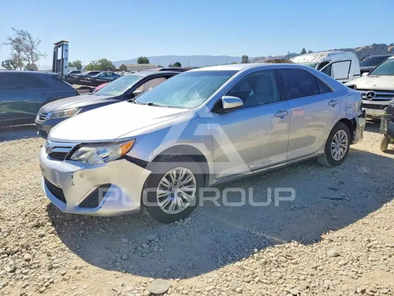2012 Toyota CAMRY фото