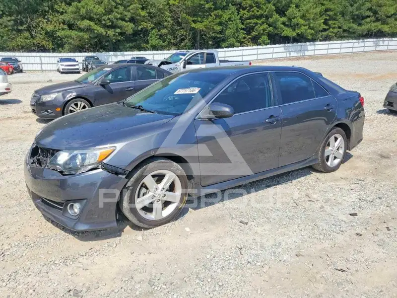 2012 Toyota CAMRY фото