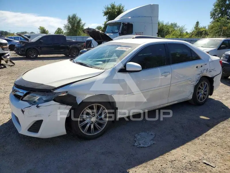 2012 Toyota CAMRY фото