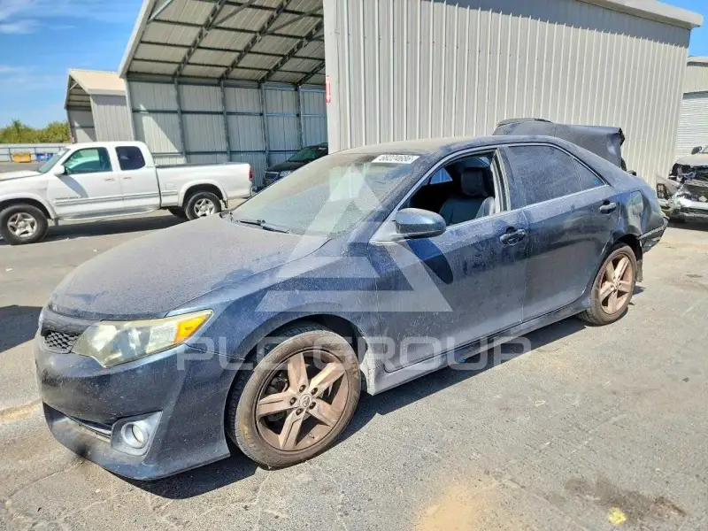 2012 Toyota CAMRY фото