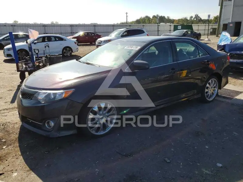 2012 Toyota CAMRY фото
