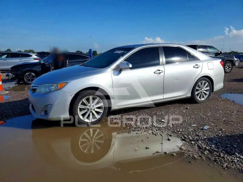 2012 Toyota CAMRY фото