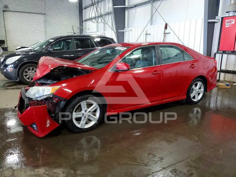 2012 Toyota CAMRY фото