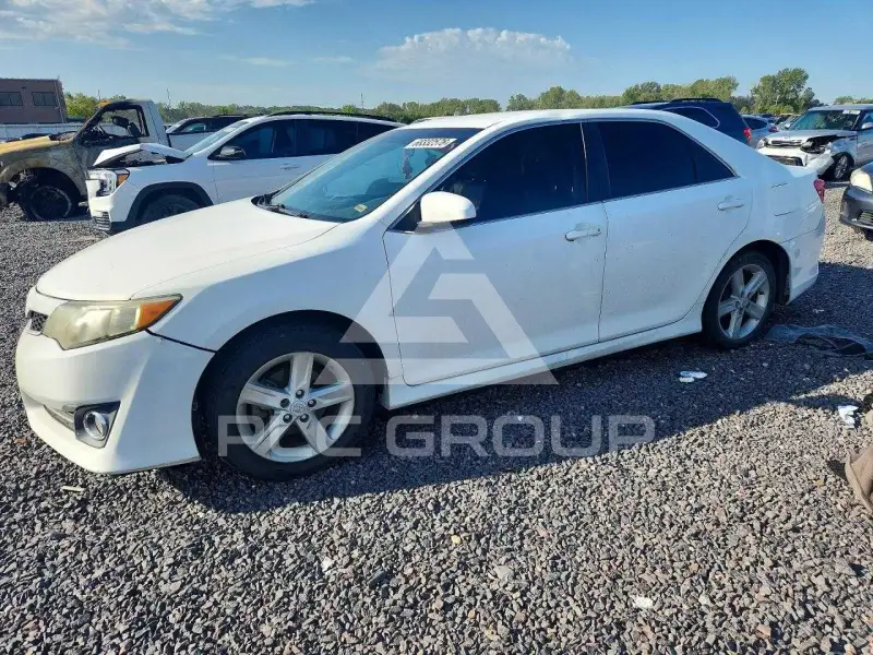 2012 Toyota CAMRY фото