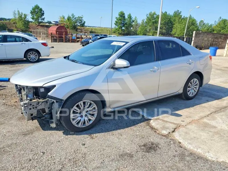 2012 Toyota CAMRY фото