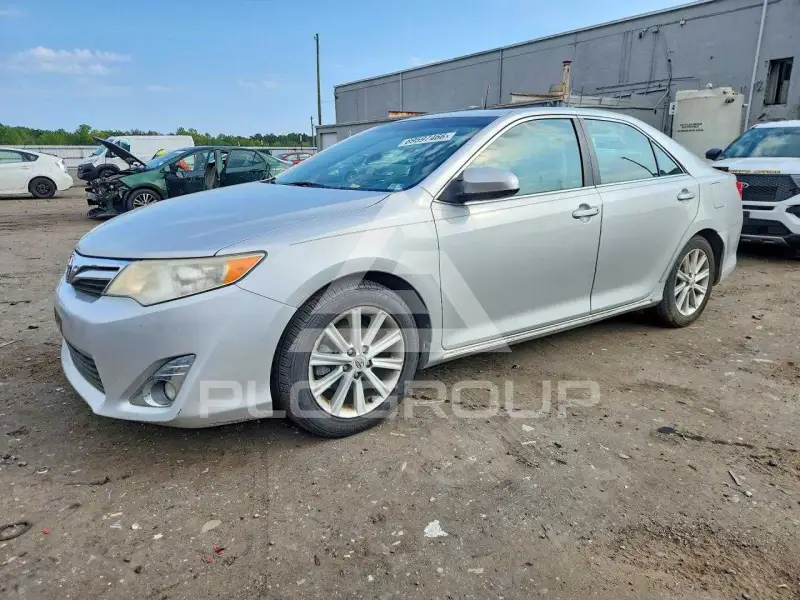 2012 Toyota CAMRY фото