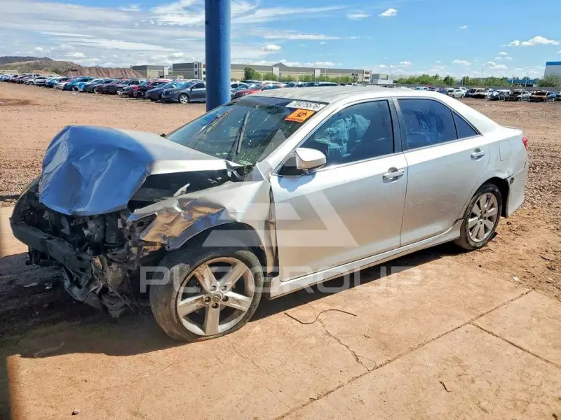 2012 Toyota CAMRY фото