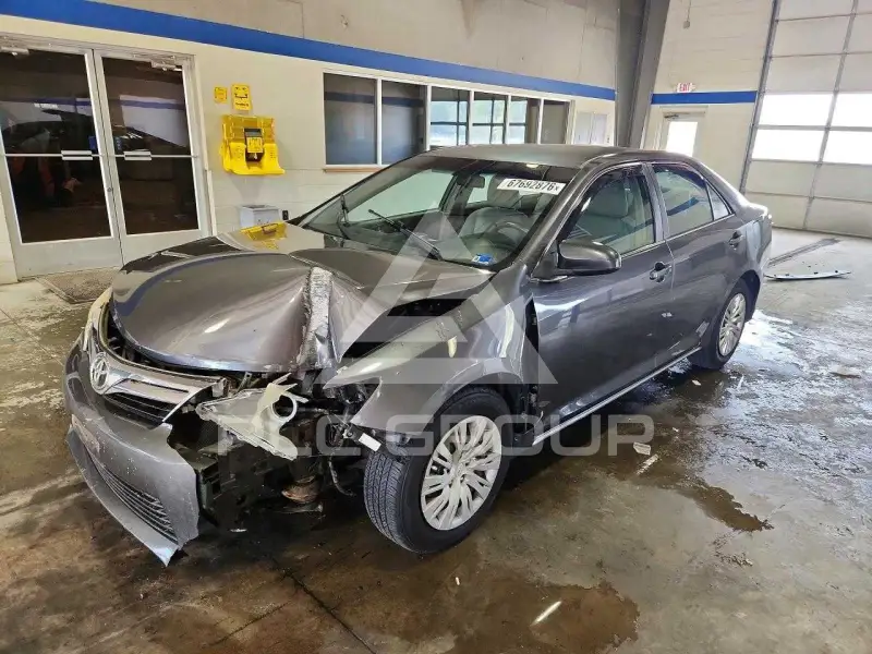 2012 Toyota CAMRY фото