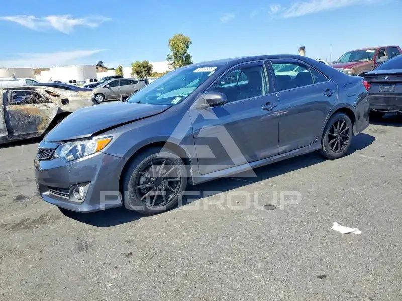 2012 Toyota CAMRY фото