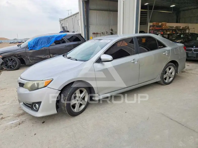 2012 Toyota CAMRY фото