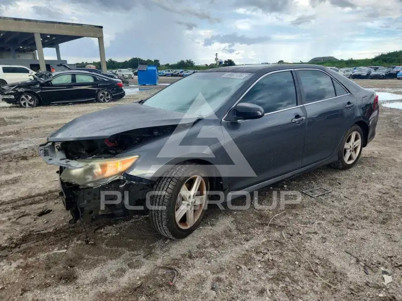 2012 Toyota CAMRY фото