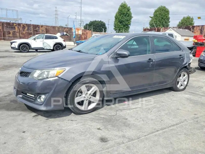 2012 Toyota CAMRY photo