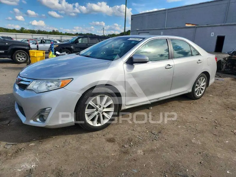 2012 Toyota CAMRY фото