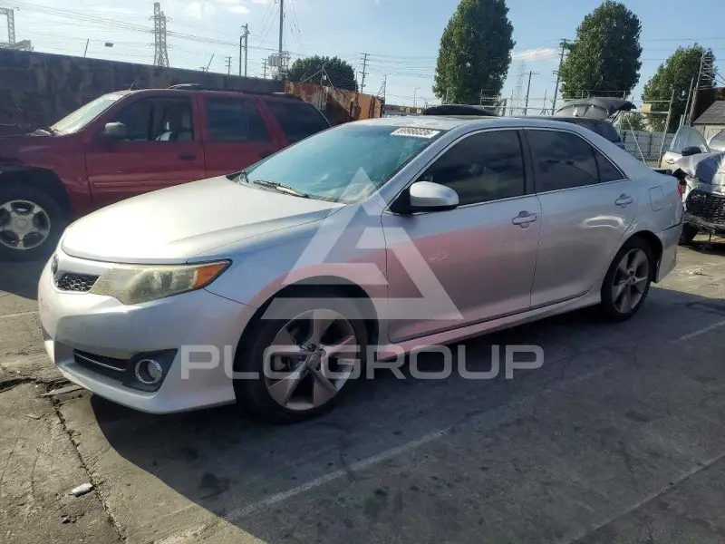 2012 Toyota CAMRY photo