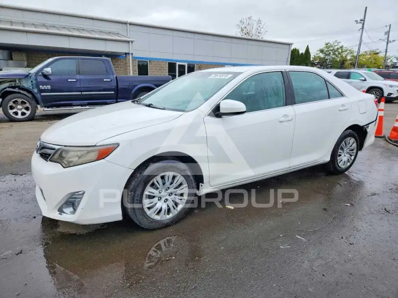 2012 Toyota CAMRY фото