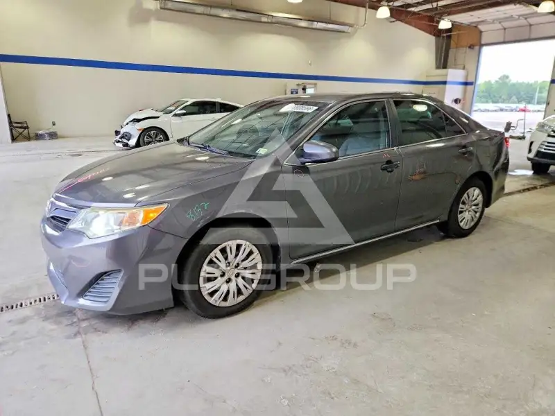 2012 Toyota CAMRY фото