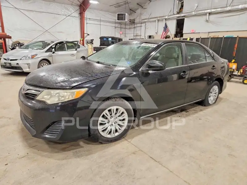 2012 Toyota CAMRY фото