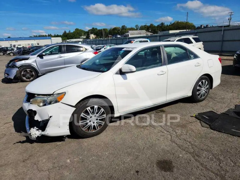 2012 Toyota CAMRY фото
