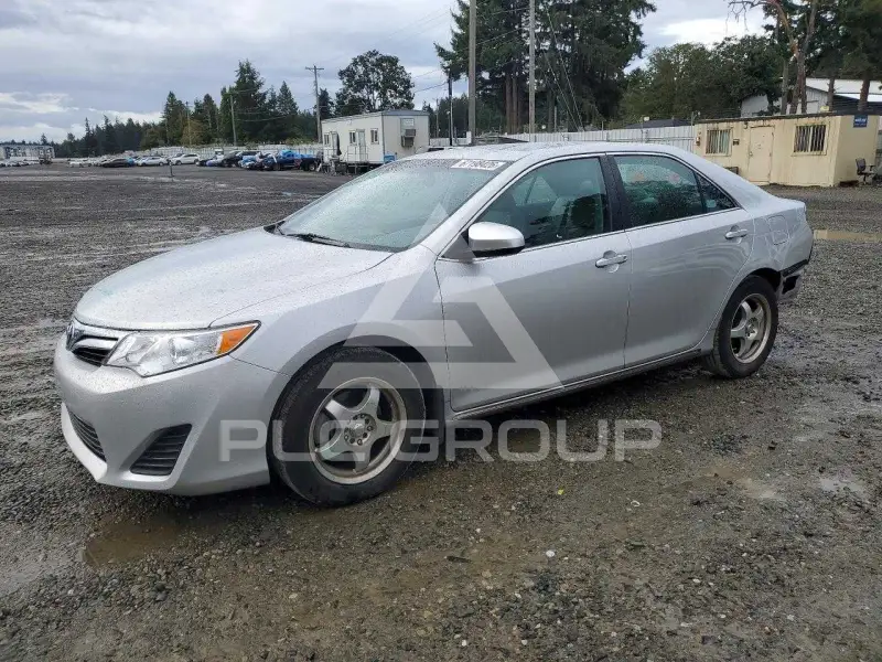 2012 Toyota CAMRY фото