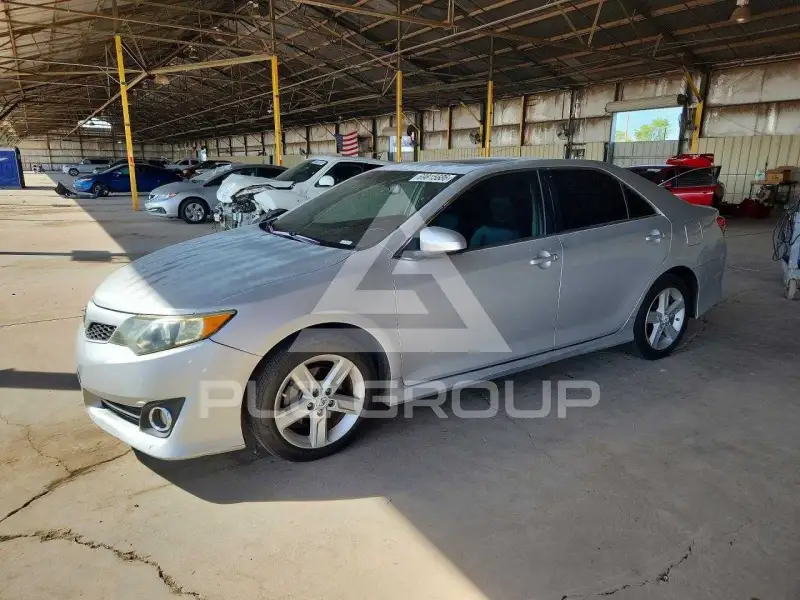 2012 Toyota CAMRY фото