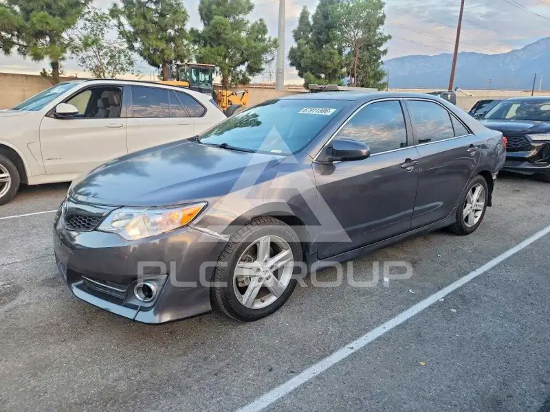 2012 Toyota CAMRY фото