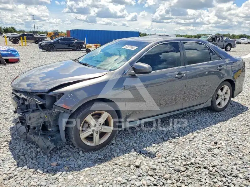 2012 Toyota CAMRY фото