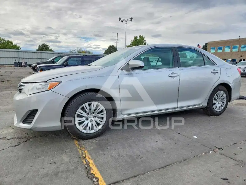 2012 Toyota CAMRY фото