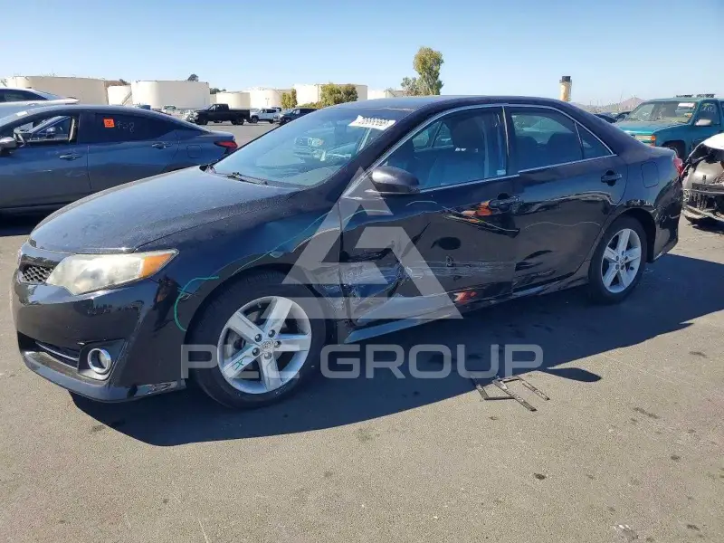 2012 Toyota CAMRY фото
