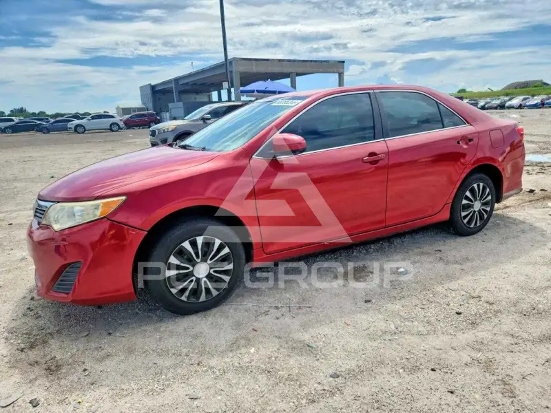 2012 Toyota CAMRY photo