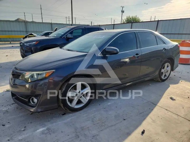 2012 Toyota CAMRY фото