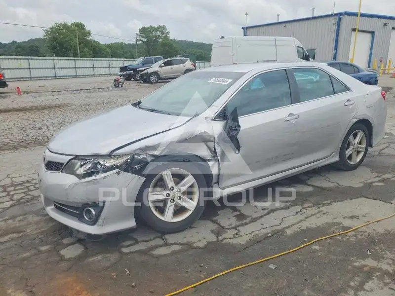 2012 Toyota CAMRY фото