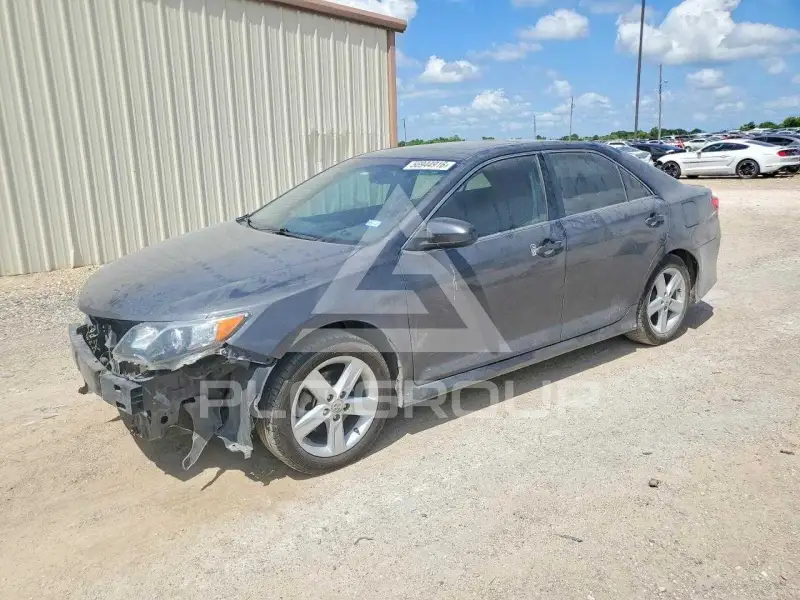 2012 Toyota CAMRY фото