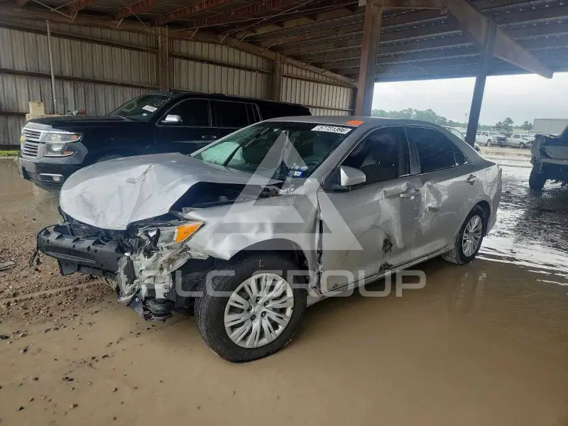 2012 Toyota CAMRY photo
