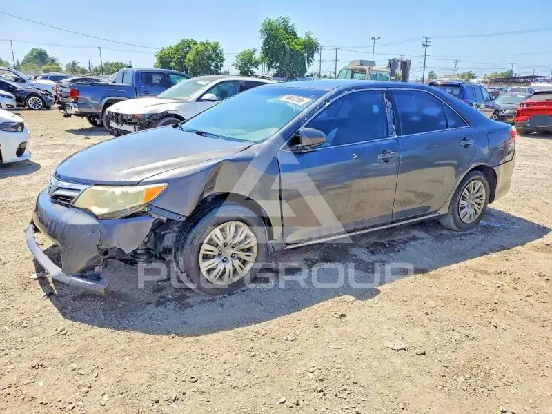 2012 Toyota CAMRY фото