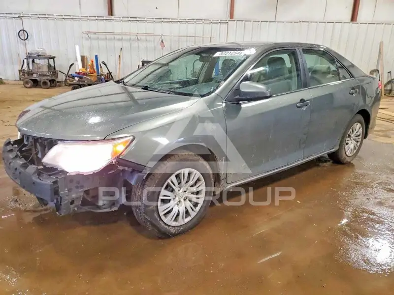 2012 Toyota CAMRY фото
