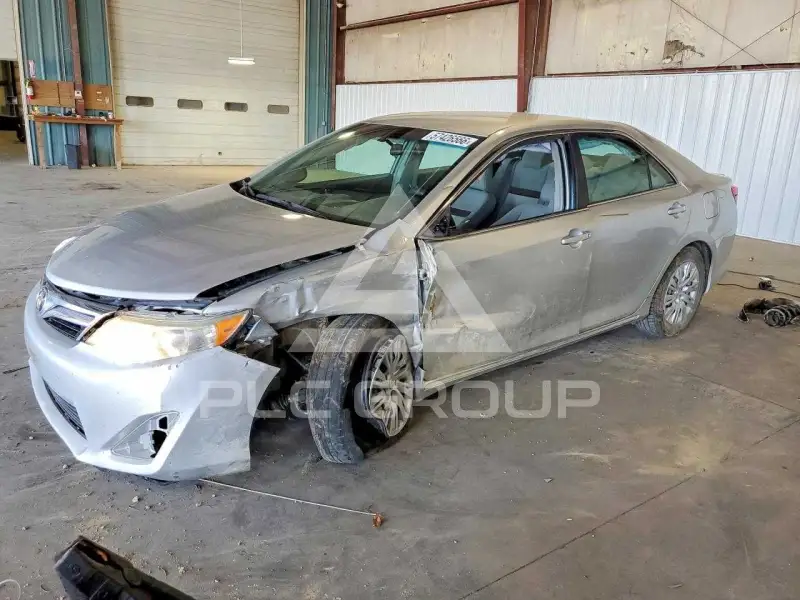 2012 Toyota CAMRY фото
