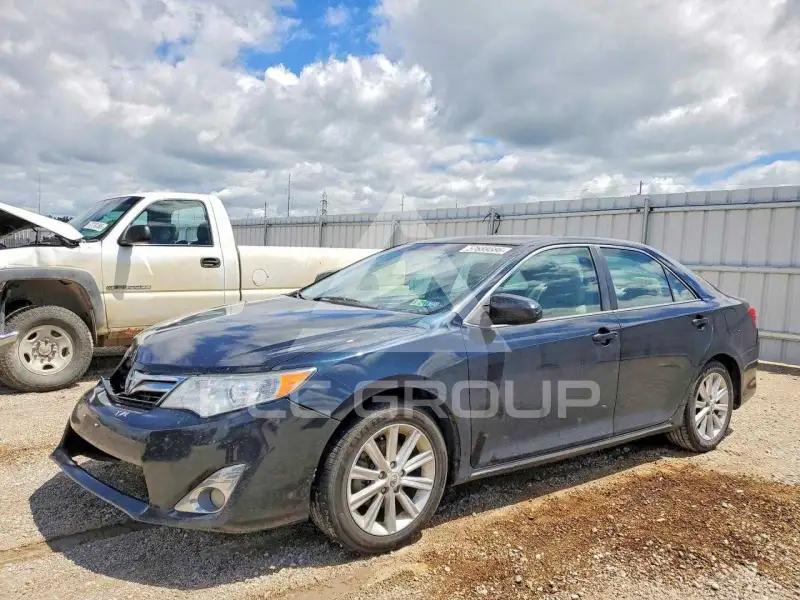 2012 Toyota CAMRY фото