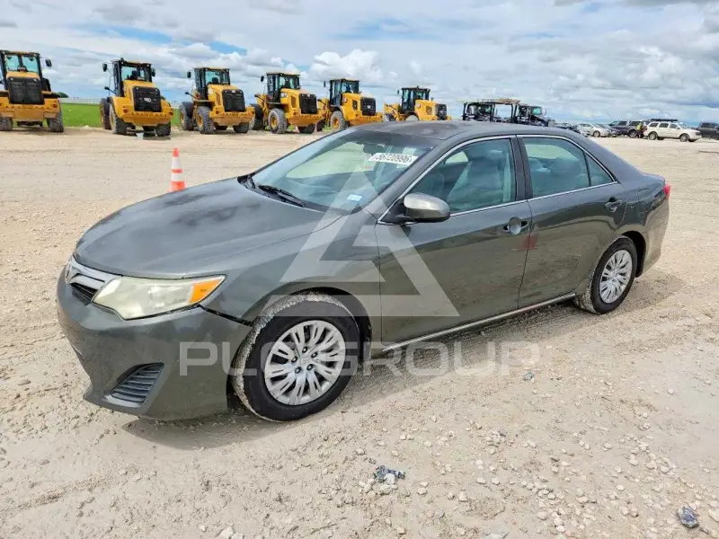 2012 Toyota CAMRY фото