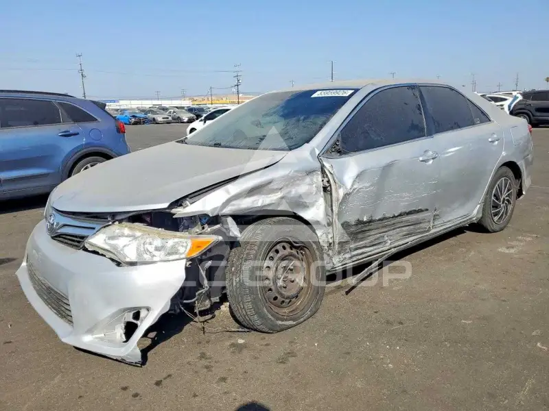 2012 Toyota CAMRY фото