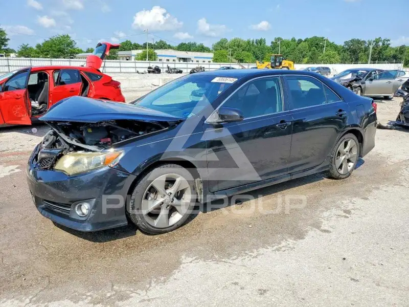 2012 Toyota CAMRY фото