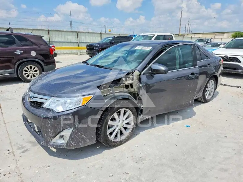 2012 Toyota CAMRY фото