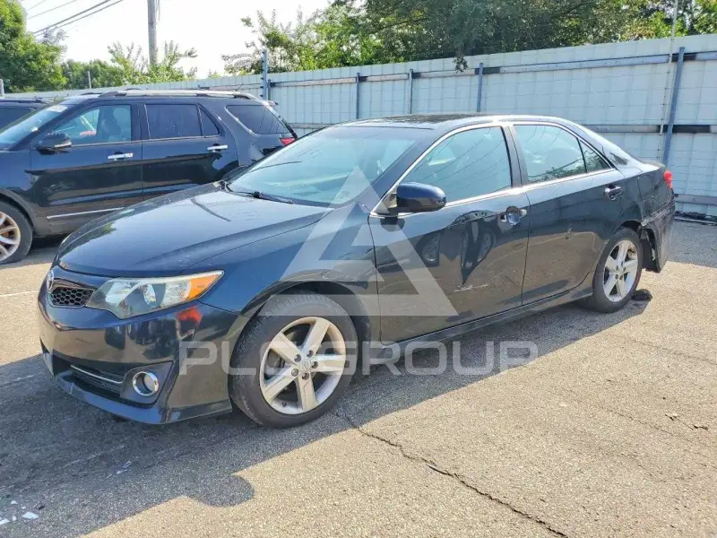 2012 Toyota CAMRY фото