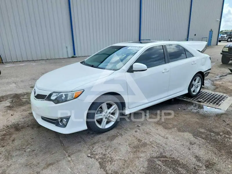 2012 Toyota CAMRY фото