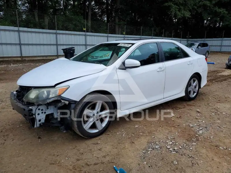 2012 Toyota CAMRY фото