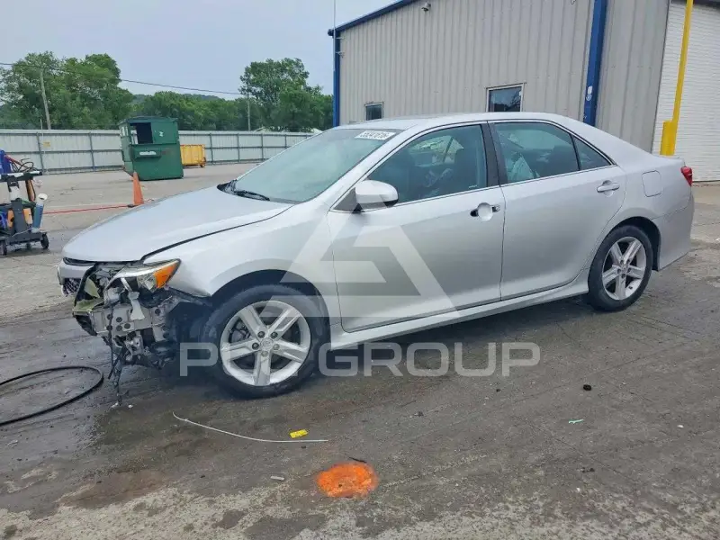 2012 Toyota CAMRY photo