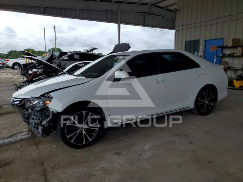 2012 Toyota CAMRY фото